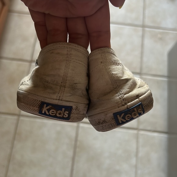 Well worn women’s shoes, Keds slip ons, size 10 - Picture 3 of 5